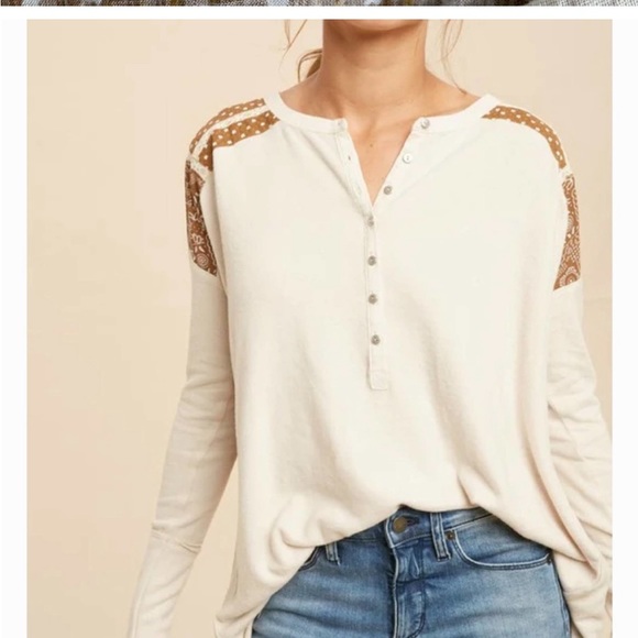 In Loom branded button front pullover top. Women's size small - Picture 2 of 11